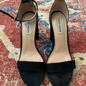 Steve Madden Carrson Black Suede Heel